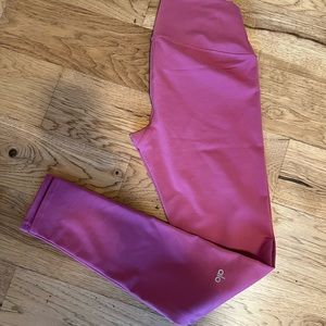 Alo airbrush high waist leggings, color raspberry, size medium